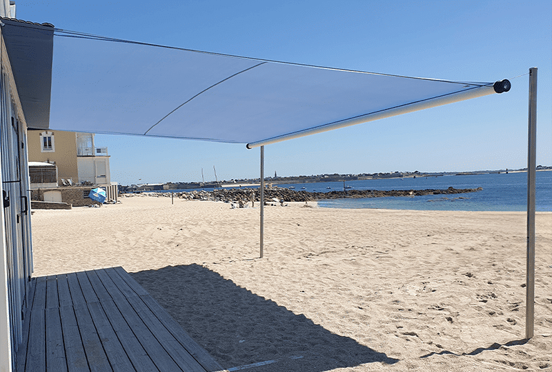 Voile d'ombrage déroulable bleue